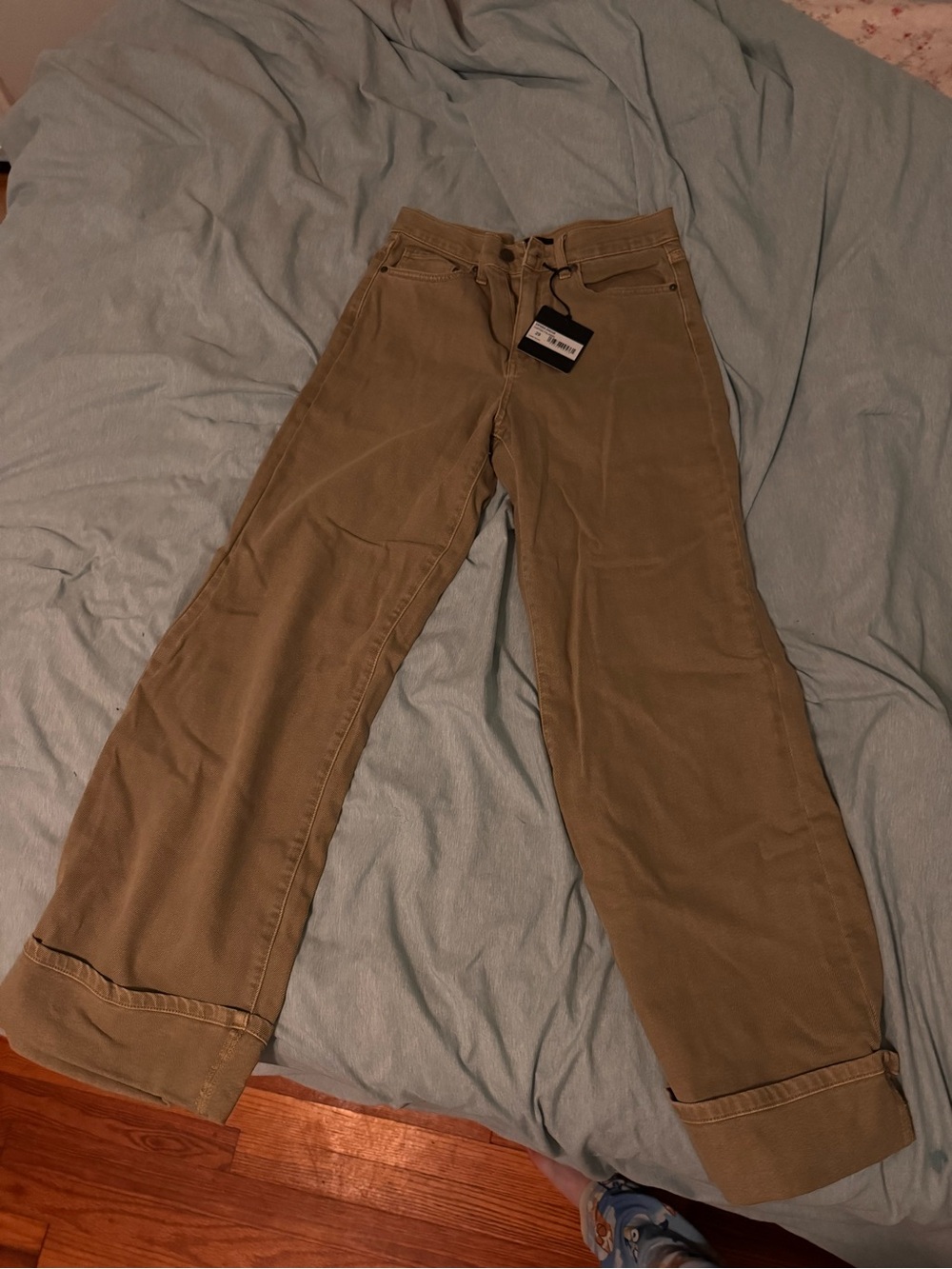 Wide-Leg Women's Jeans in Olive Green - Classic High-Rise Flare